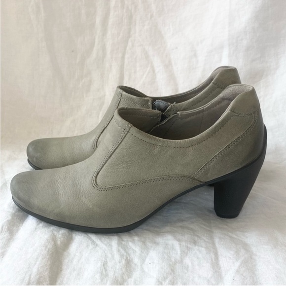 Ecco Sculpted Low Cut Ankle Boots - Picture 11 of 12